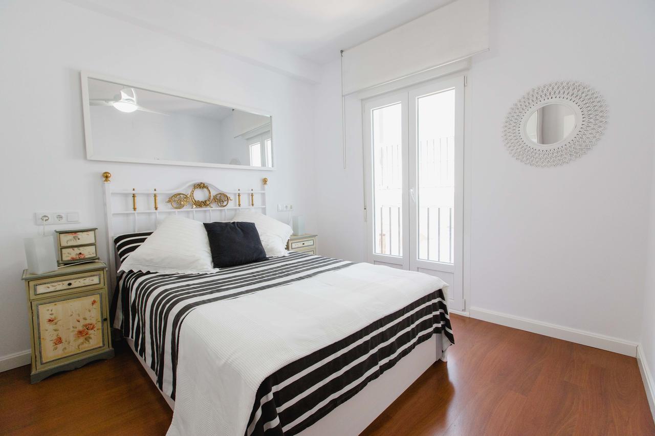 Apartamento A Un Pasito Del Mercado Cadiz Exterior photo